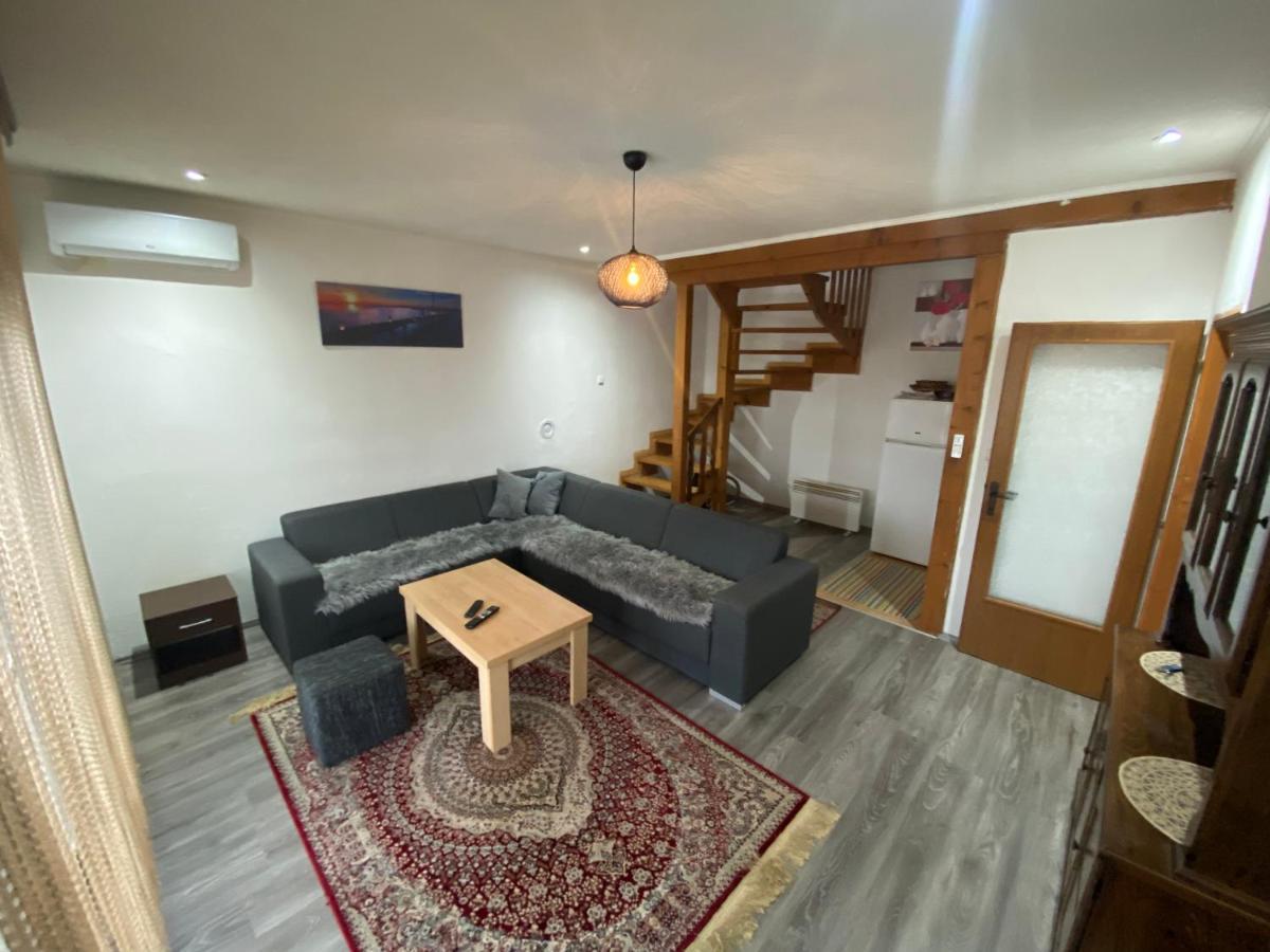 Asja Guest House Lukavac Bagian luar foto