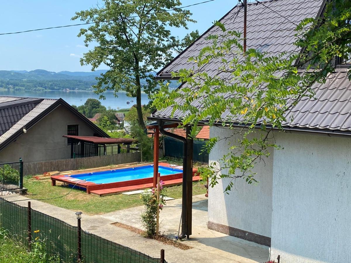 Asja Guest House Lukavac Bagian luar foto